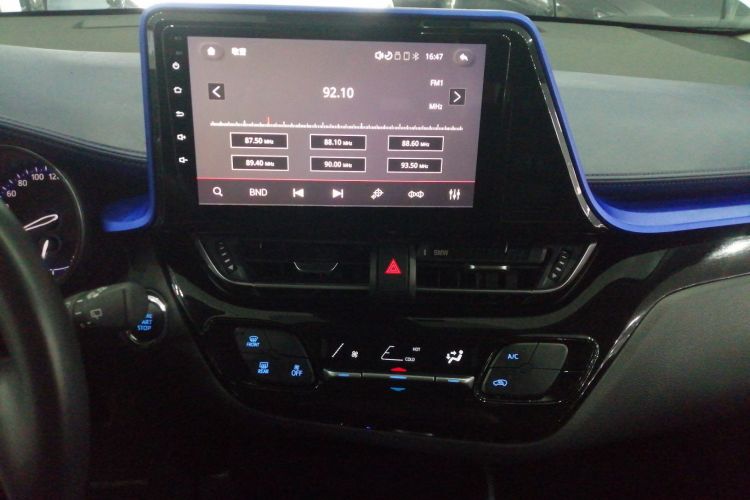 丰田C-HR 2021款 2.0L 豪华版局部细节16