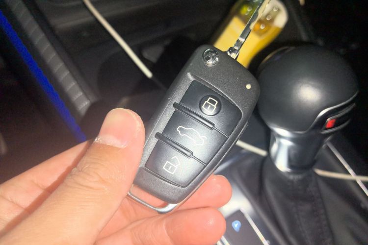 奥迪Q2L 2021款 35 TFSI 时尚动感型中控内饰11