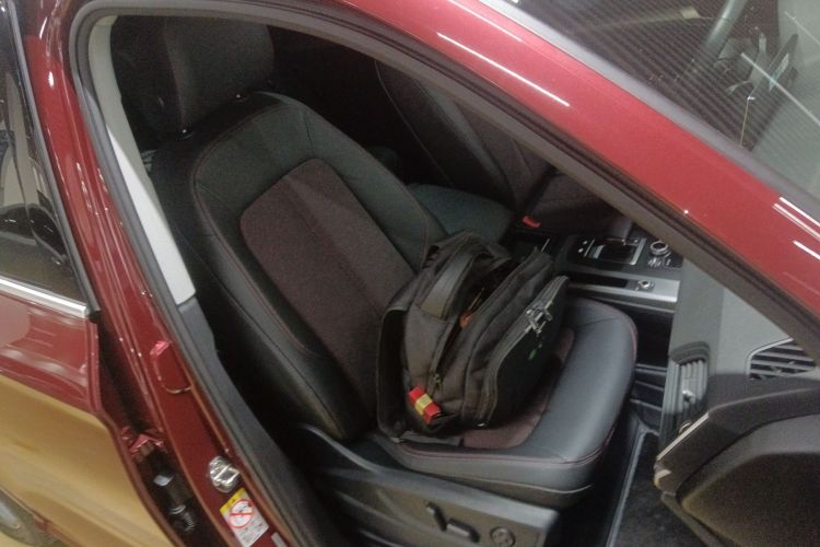 奥迪Q5L 2018款 45 TFSI 尊享时尚型 国VI局部细节41