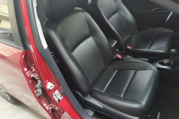 丰田 YARiS L 致炫 2020款 1.5L CVT领先版局部细节41