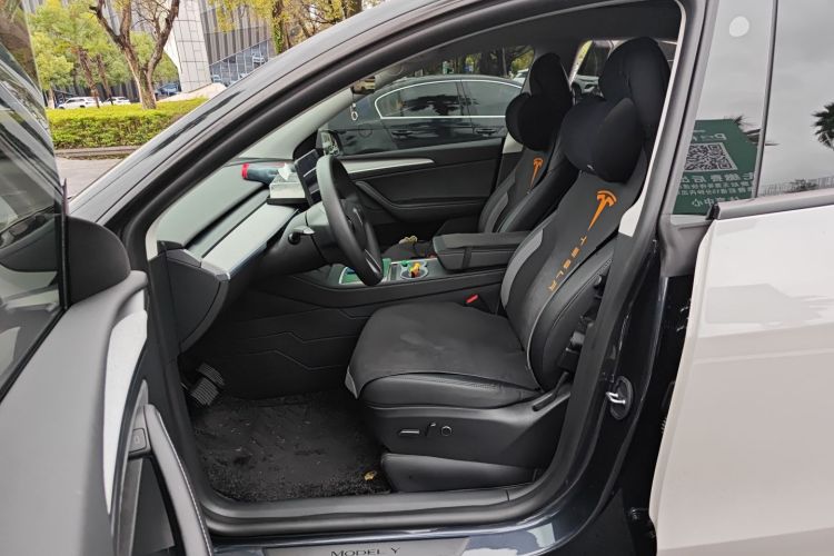 特斯拉 Model Y 2024款 后轮驱动版中控内饰19