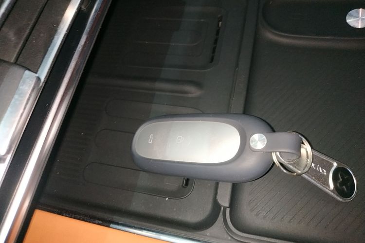 理想汽车 理想L8 2024款 Pro中控内饰7001