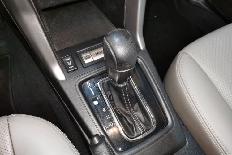 斯巴鲁 森林人 2013款 2.5i 自动豪华版局部细节18