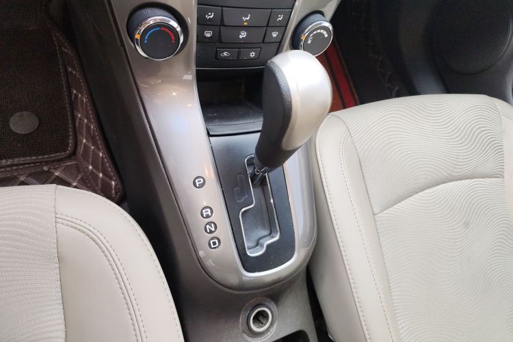 雪佛兰 科鲁兹 2015款 1.5L 经典 SE AT局部细节18