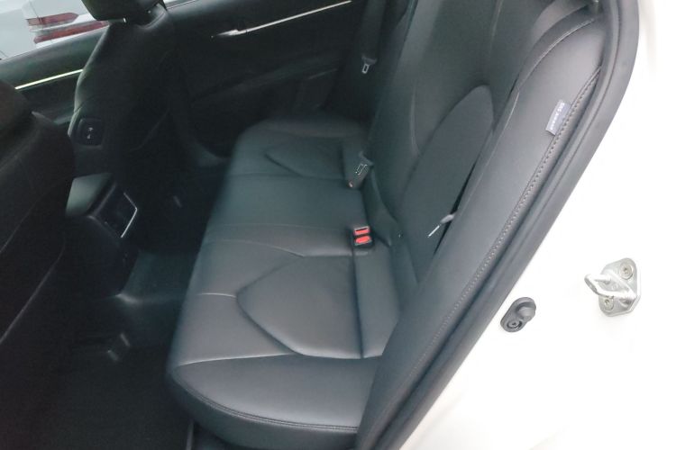 丰田 凯美瑞 2021款 双擎 2.5HG 豪华版中控内饰21