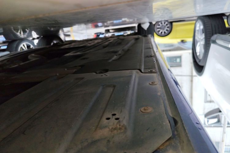 宝马3系 2020款 325Li M运动曜夜套装局部细节9002