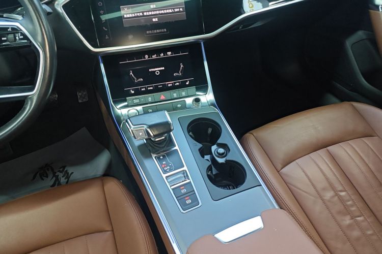 奥迪A7 2020款 40 TFSI 豪华型中控内饰18