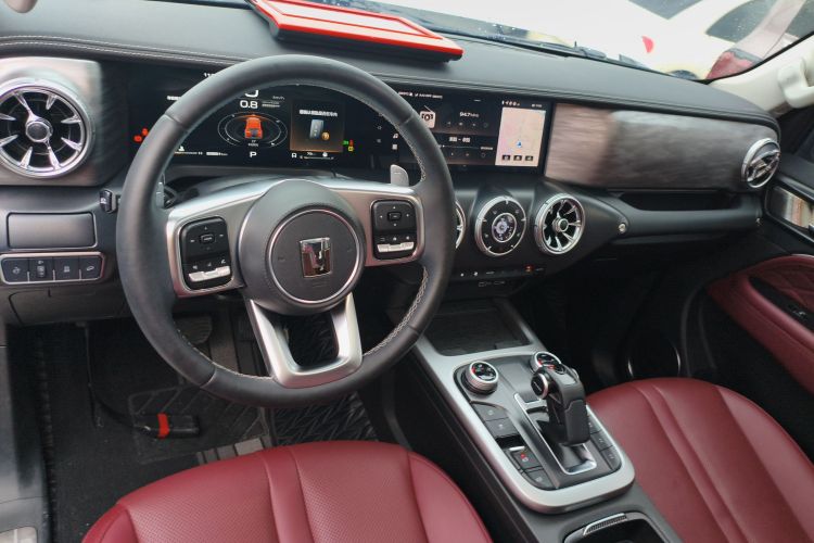 坦克300 2024款 2.0T 征服者中控内饰12