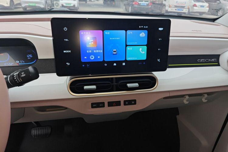 吉利银河 熊猫 2025款 210km 元气熊中控内饰16