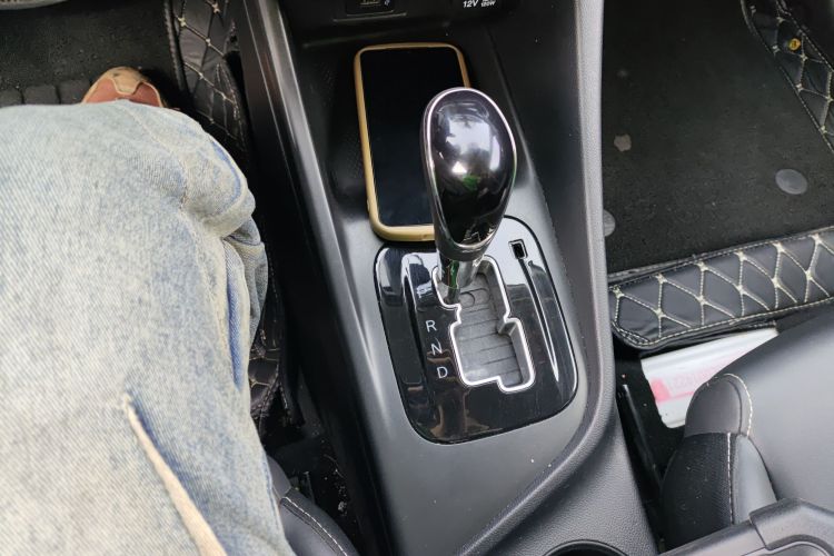 长安 悦翔 2019款 1.5L DCT 联动云版局部细节18