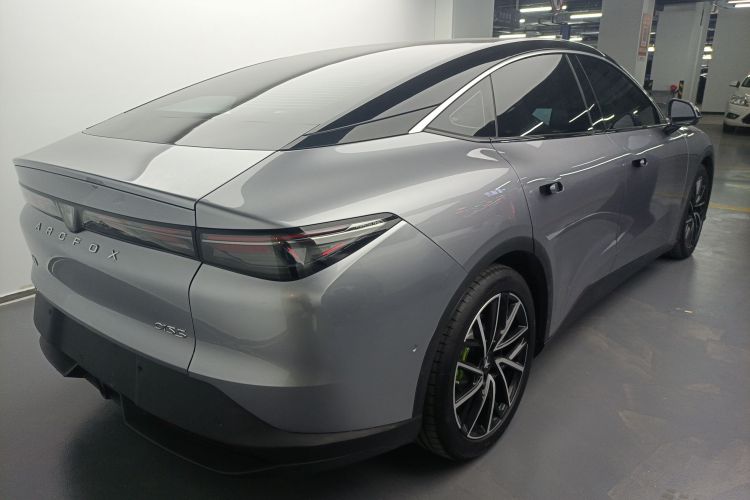 ARCFOX极狐 极狐 阿尔法S5 2024款 560MAX 185kW车身外观6005