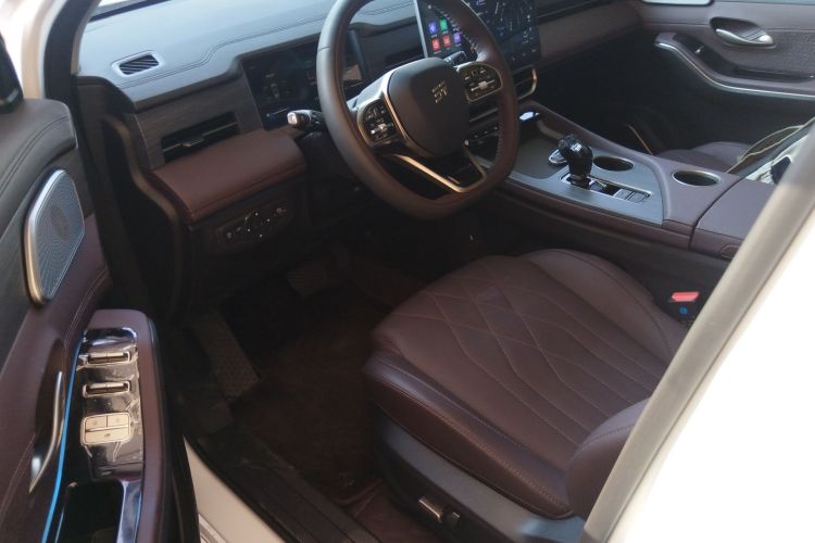 捷途X90 PRO 2024款 1.6T DCT豪华版 7座中控内饰7003