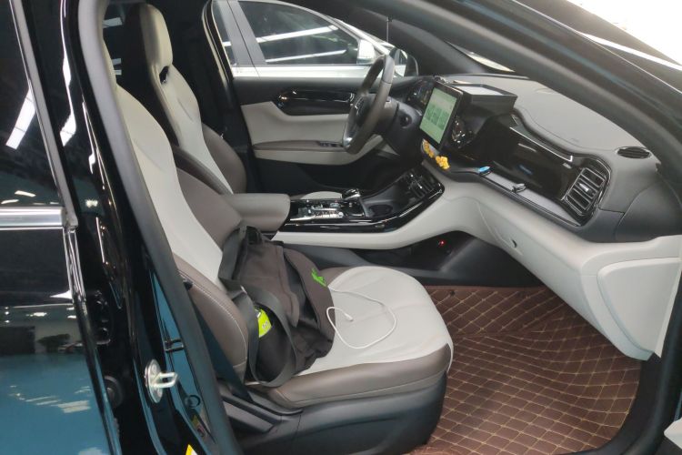 比亚迪 秦PLUS 2024款 荣耀版 DM-i 55KM领先型局部细节41