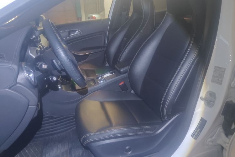 奔驰GLA 2016款 GLA 200 时尚型中控内饰19