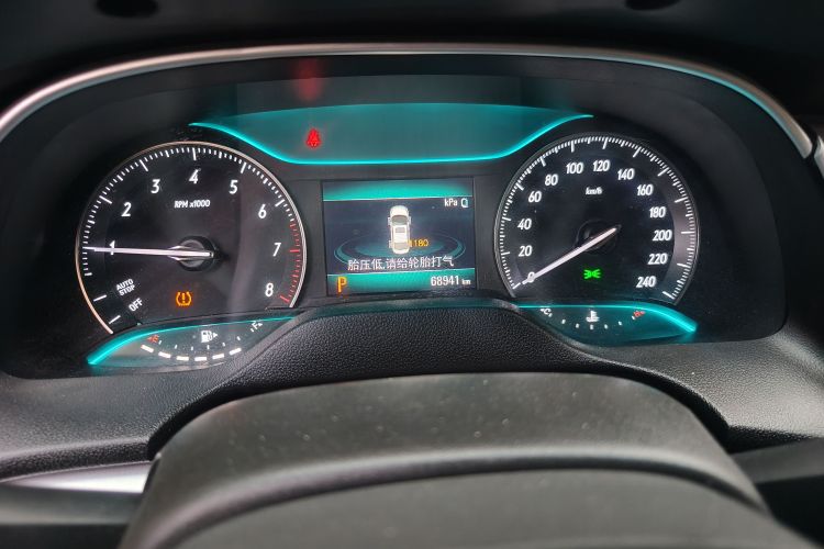 别克 英朗 2018款 15T 双离合精英型 国V中控内饰14