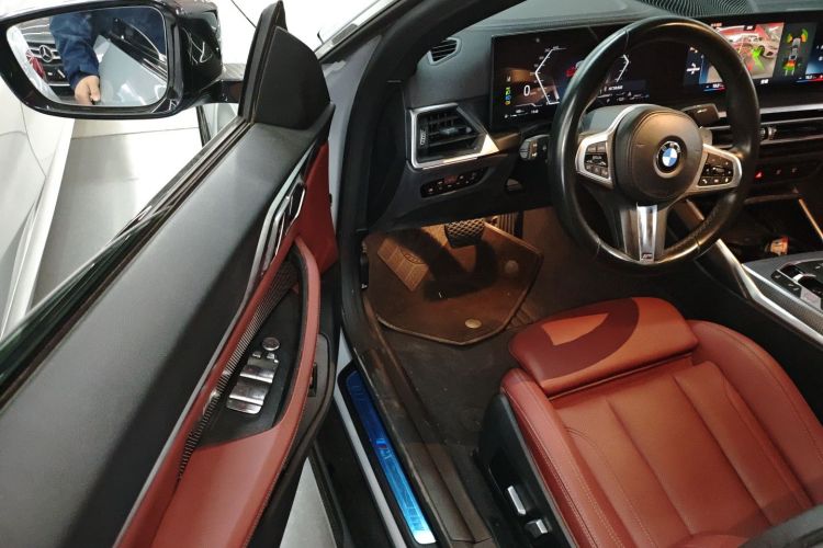 宝马4系 2023款 425i Gran Coupe M运动曜夜套装中控内饰20