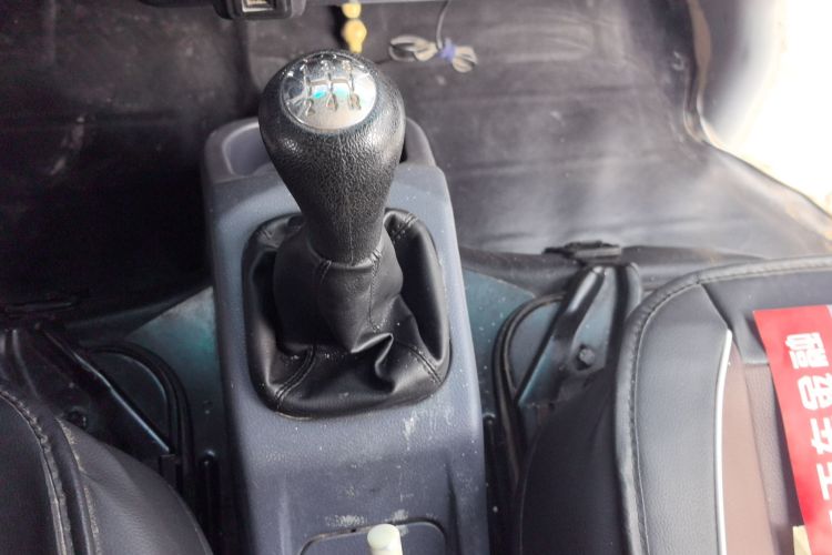 金杯 小海狮X30 2021款 1.5L 舒适型无空调版客车国VI SWC15M中控内饰18