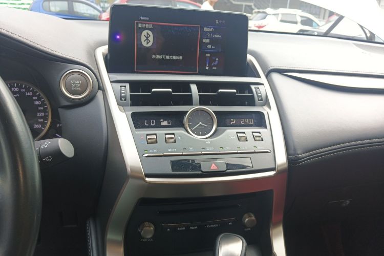 雷克萨斯NX 2020款 200 前驱 锋行版 国VI中控内饰16