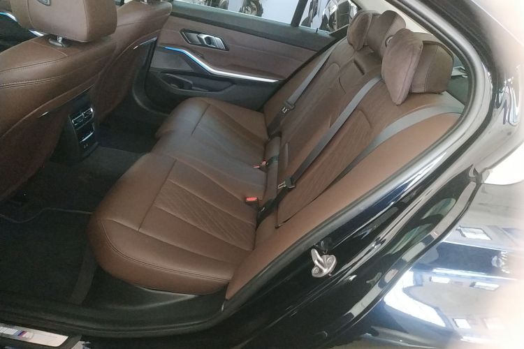 宝马3系 2023款 325Li M运动套装中控内饰21