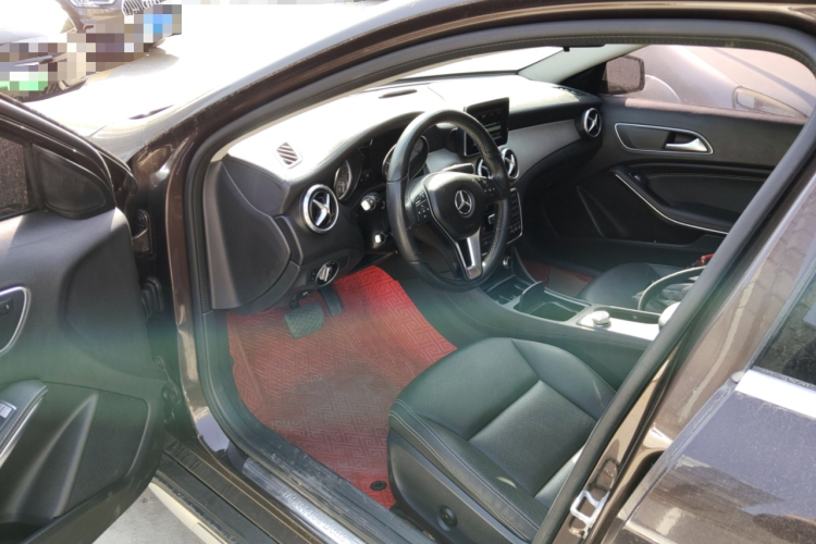 奔驰GLA 2015款 GLA 220 4MATIC 时尚型中控内饰20