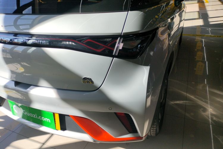 比亚迪 海豚 2021款 405km 时尚版车身外观9