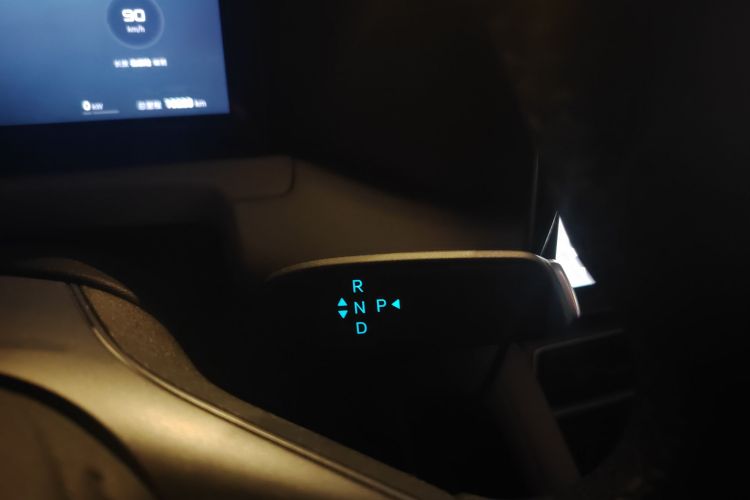 比亚迪 元UP 2025款 智驾版 401KM 活力版中控内饰18