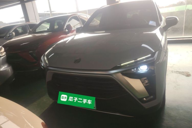 蔚来ES8 2020款 580KM 签名版 七座版车身外观2