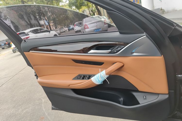 宝马5系 2018款 528Li 上市特别版中控内饰7007