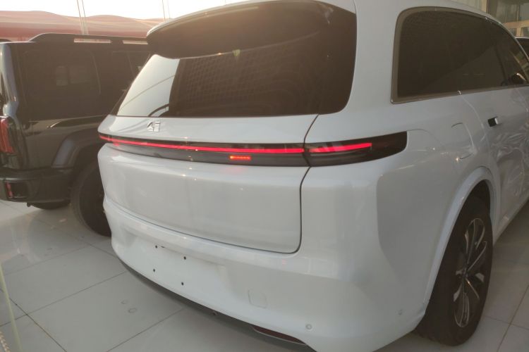 理想汽车 理想L8 2025款 Max 智能焕新版车身外观6004