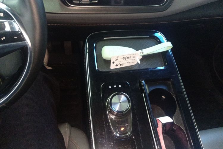 埃安 AION V 2021款 Plus 80 智享科技版 三元锂局部细节18