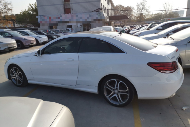 奔驰E级(进口) 2014款 E 200 轿跑版车身外观4