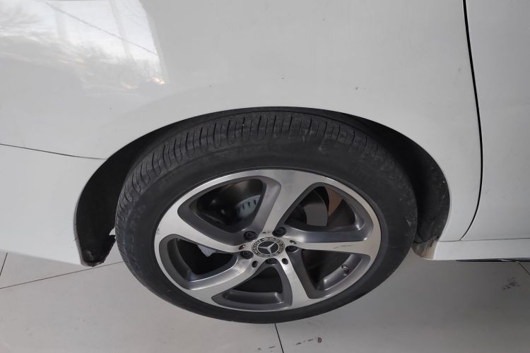 奔驰E级 2019款 改款 E 300 L 运动时尚型车身外观6003