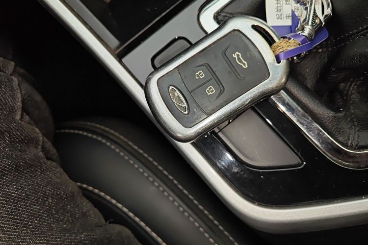 奇瑞 艾瑞泽5 2019款 PRO 1.5L 手动自在版 国VI中控内饰11