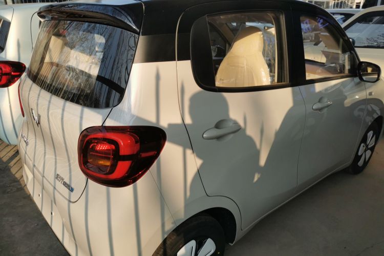 五菱汽车 宏光MINIEV 2025款 四门版 臻享+款车身外观7