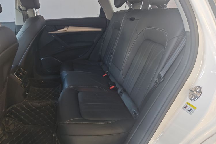 奥迪Q5L 2020款 改款 40 TFSI 荣享时尚型中控内饰21