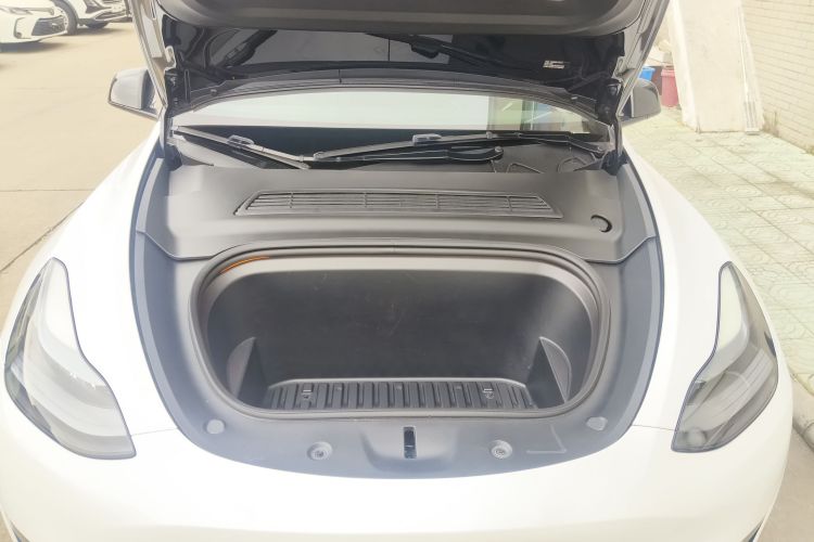 特斯拉 Model Y 2023款 长续航全轮驱动版机舱底盘24