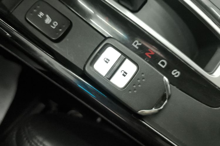 本田 杰德 2017款 210TURBO CVT豪华版 5座中控内饰7001