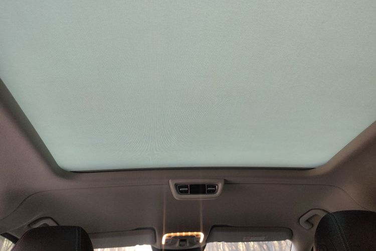 奔驰V级 2017款 V 260 L 尊贵加长版中控内饰22