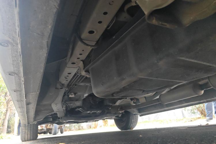 BAW北汽制造 锐胜王牌M7 2023款 2.0L 长轴创富型 7座局部细节9003