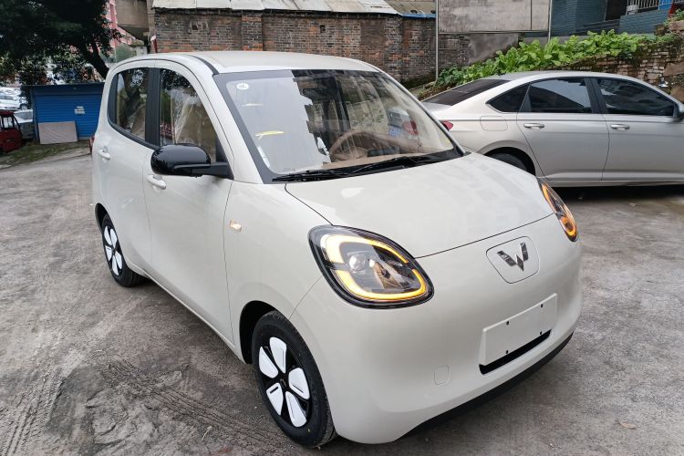 五菱汽车 宏光MINIEV 2025款 四门版 进阶款车身外观3