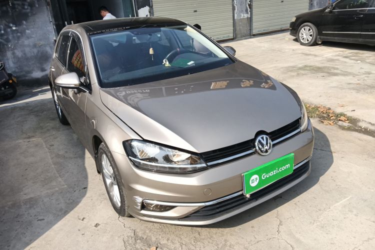 大众 高尔夫 2018款 1.6L 自动舒适型车身外观3