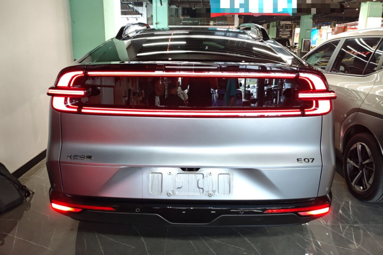 长安启源E07 2025款 纯电 四驱 90kWh Max智驾版车身外观6005