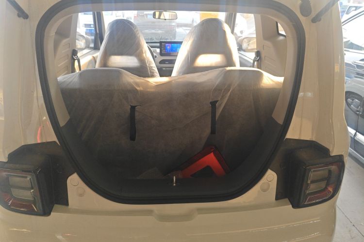 吉利银河 2024款 熊猫mini 200km 耐力熊机舱底盘23