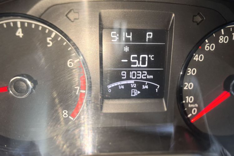 大众 Polo 2016款 1.4L 自动风尚型中控内饰15