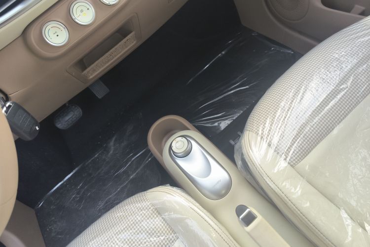 五菱汽车 宏光MINIEV 2025款 四门版 进阶款中控内饰18