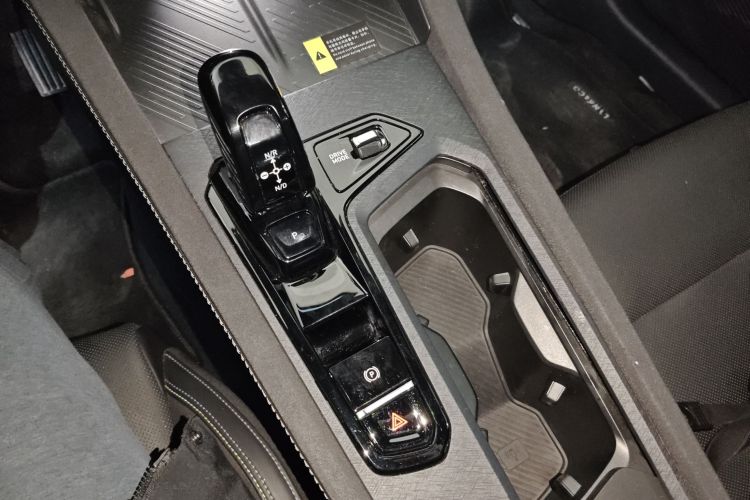 领克03 2023款 1.5TD DCT劲Pro中控内饰18