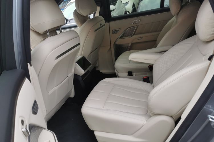 乐道L90 2025款 Ultra 六座版中控内饰7004