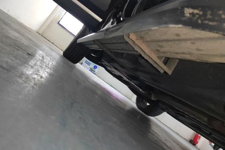 Jeep 大指挥官 2018款 2.0T 两驱进享版 国V局部细节9001