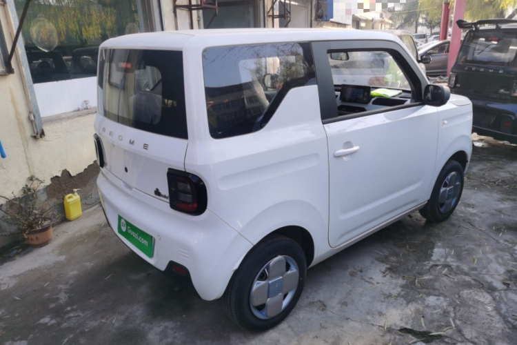 吉利银河 2024款 熊猫mini 200km 耐力熊车身外观7