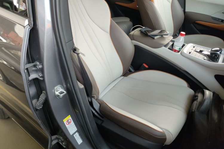 比亚迪 宋Pro新能源 2023款 冠军版 DM-i 71KM领先型局部细节41